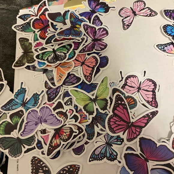 Pack of Butterfly stickers! Number varies 👁️👁️ details - Picture 8 of 8